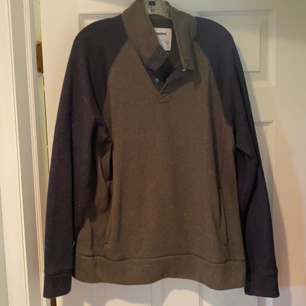 Pullover sweatshirt